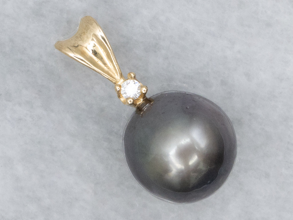Grey Pearl and Gold Pendant with Diamond Accent