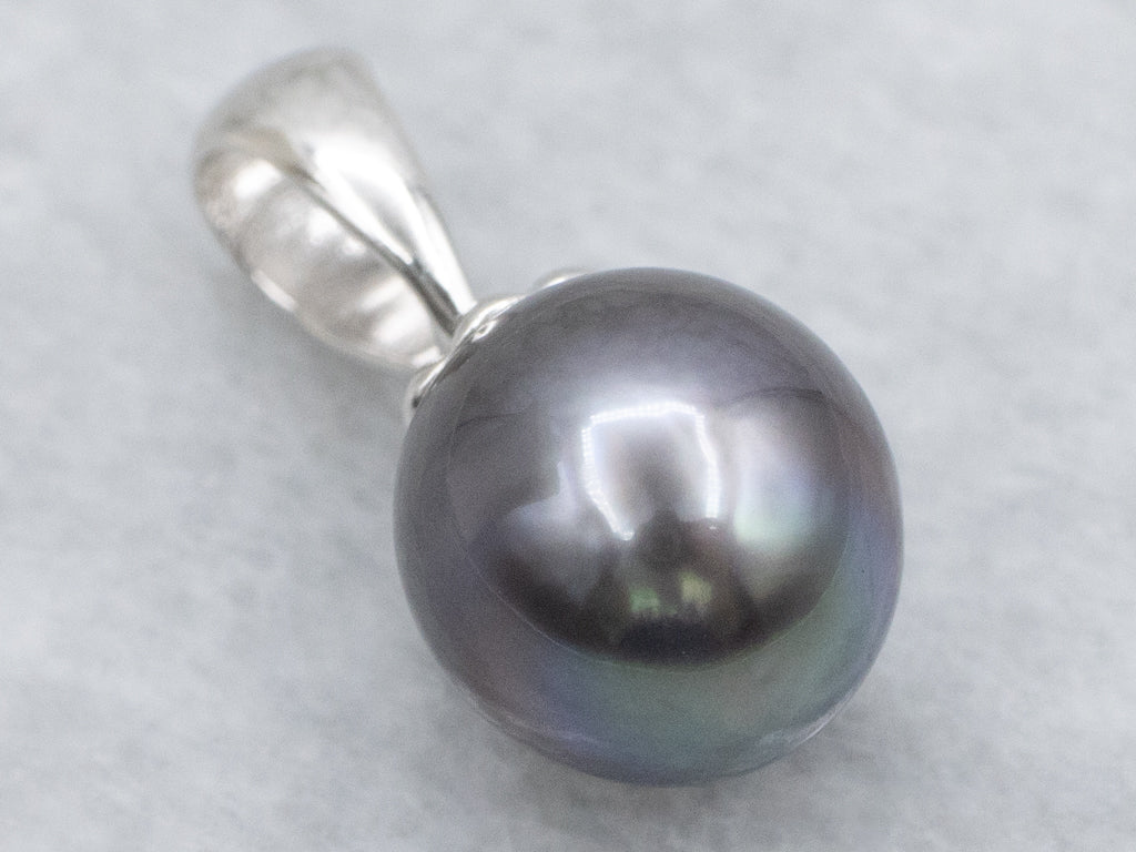 White Gold Grey Pearl Pendant