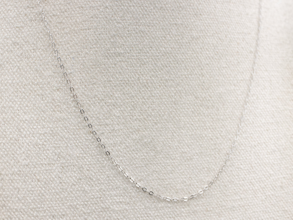 18-Inch White Gold Flat Oval Link Chain