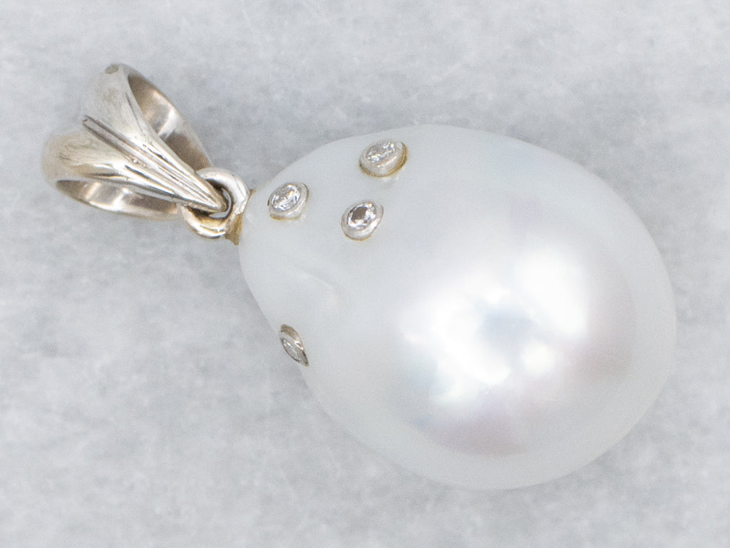Pretty Pearl and Diamond White Gold Drop Pendant