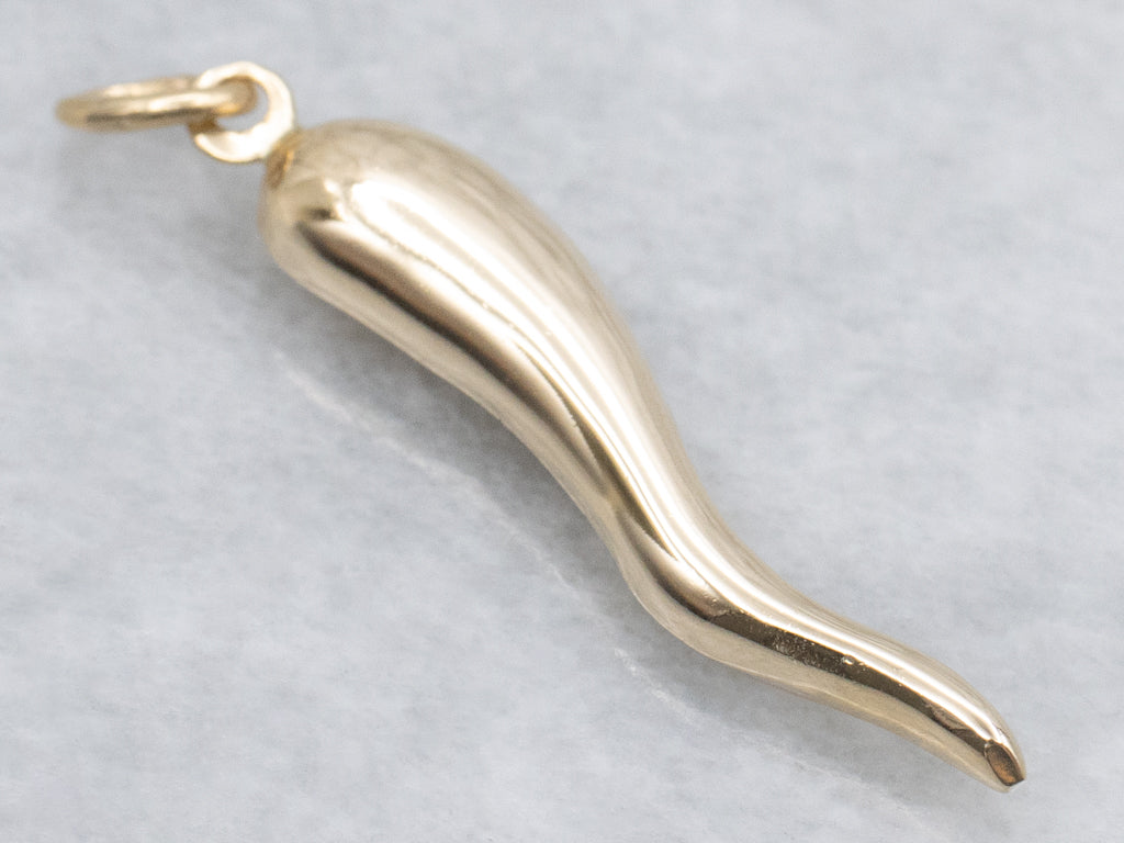 Vintage Yellow Gold Italian Horn Pendant