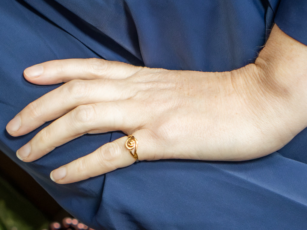 High 22-Karat Yellow Gold Lotus-Blossom Band
