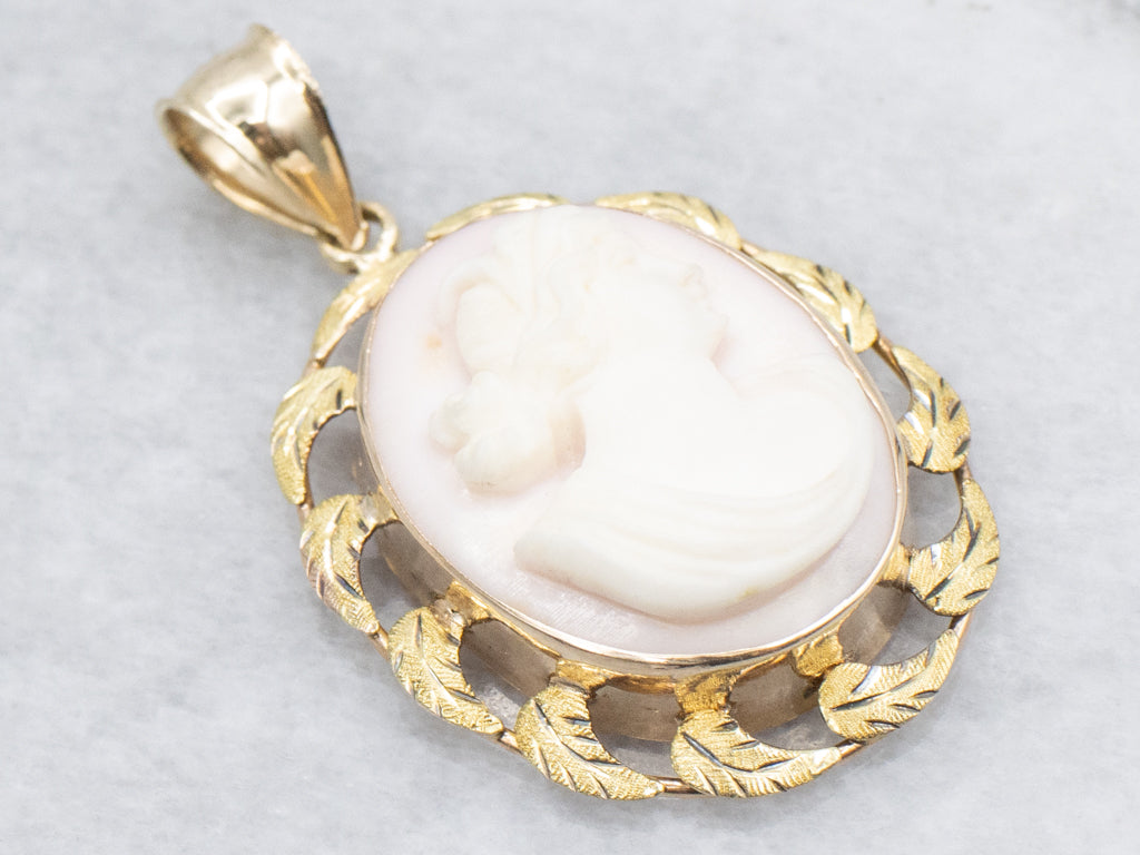 Light Pink Conch Shell Cameo Vintage Gold Pendant