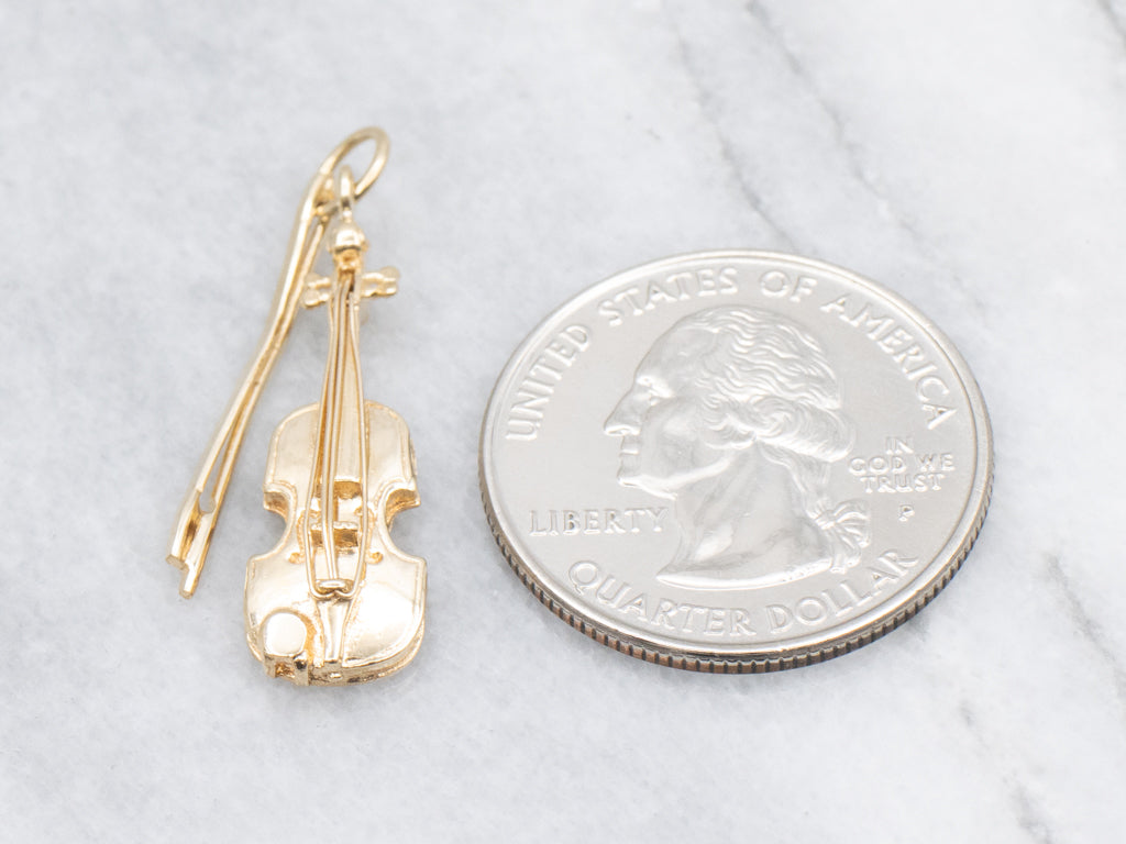Violin and Bow Vintage Yellow Gold Pendant