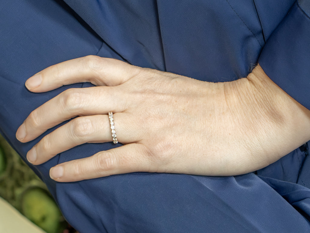 Round Brilliant Rose Gold Diamond Band