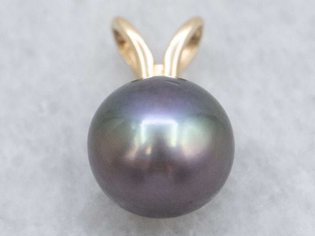 Yellow Gold Grey Button Pearl Pendant