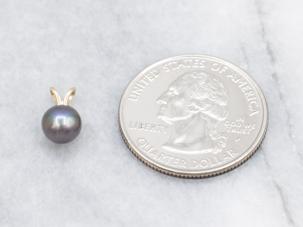 Yellow Gold Grey Button Pearl Pendant