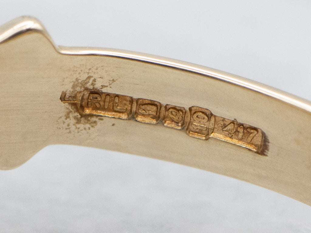 Classic Yellow Gold Claddagh Band