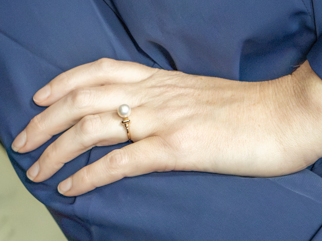 Vintage Yellow Gold Pearl Solitaire Ring