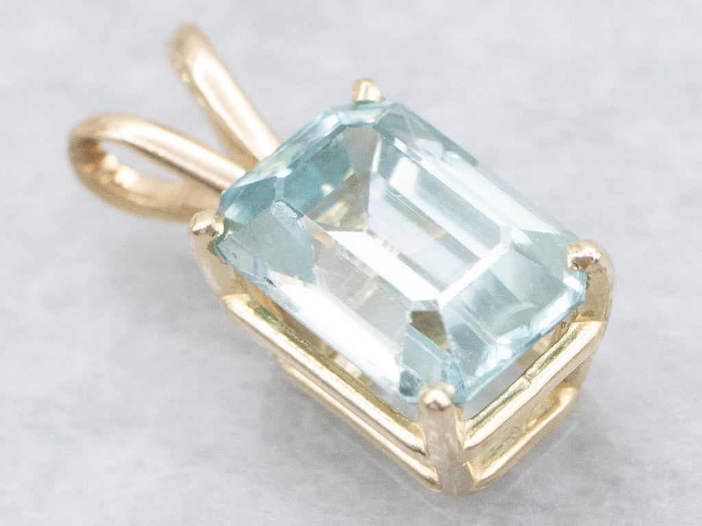 Yellow Gold Blue Zircon Gemstone Pendant