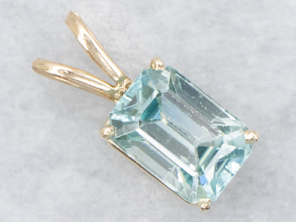 Yellow Gold Blue Zircon Gemstone Pendant