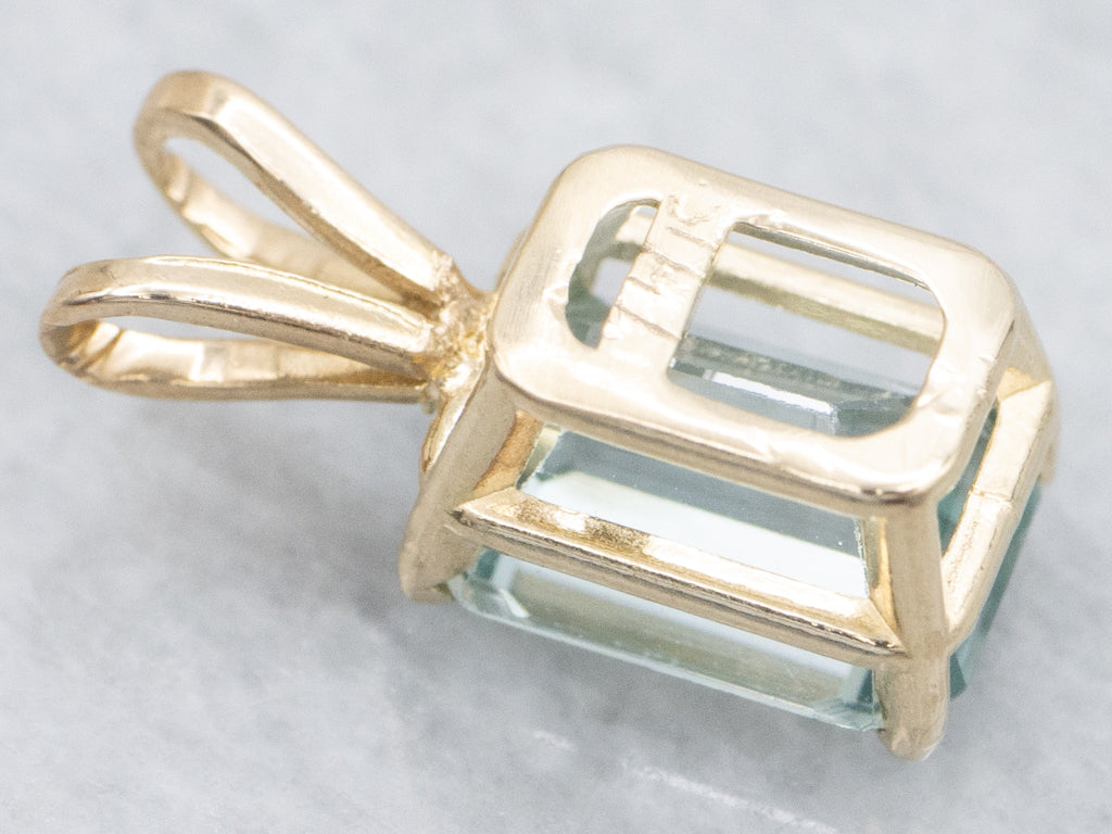 Yellow Gold Blue Zircon Gemstone Pendant