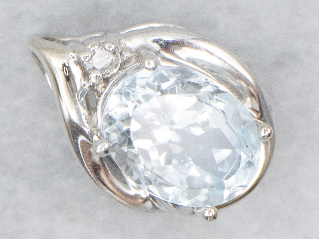 Modern Aquamarine White Gold Pendant with Diamond Accents