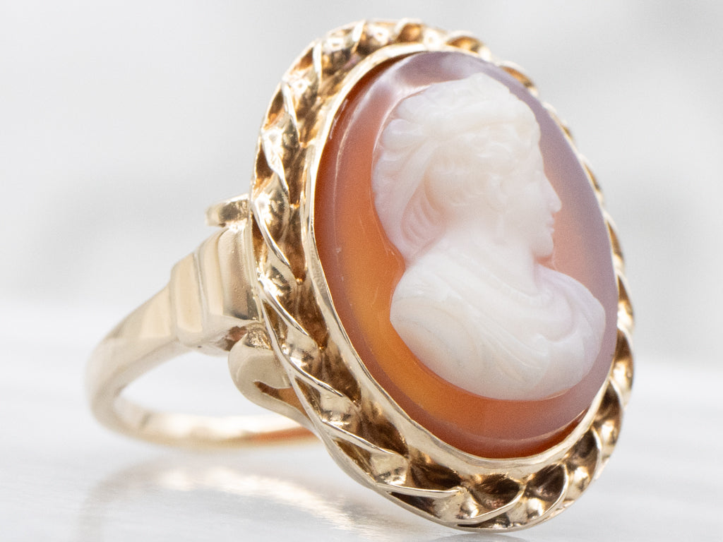 Vintage Cameo Ring with Twisting Frame
