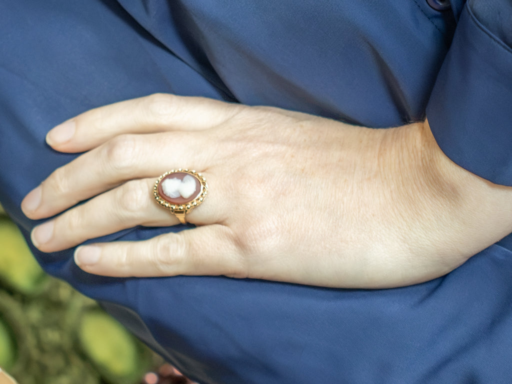 Vintage Cameo Ring with Twisting Frame