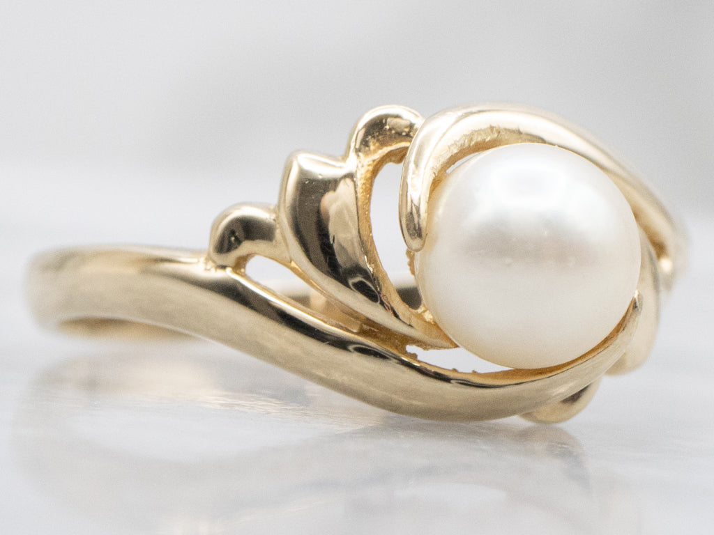 Twisted Gold Saltwater Pearl Solitaire Ring