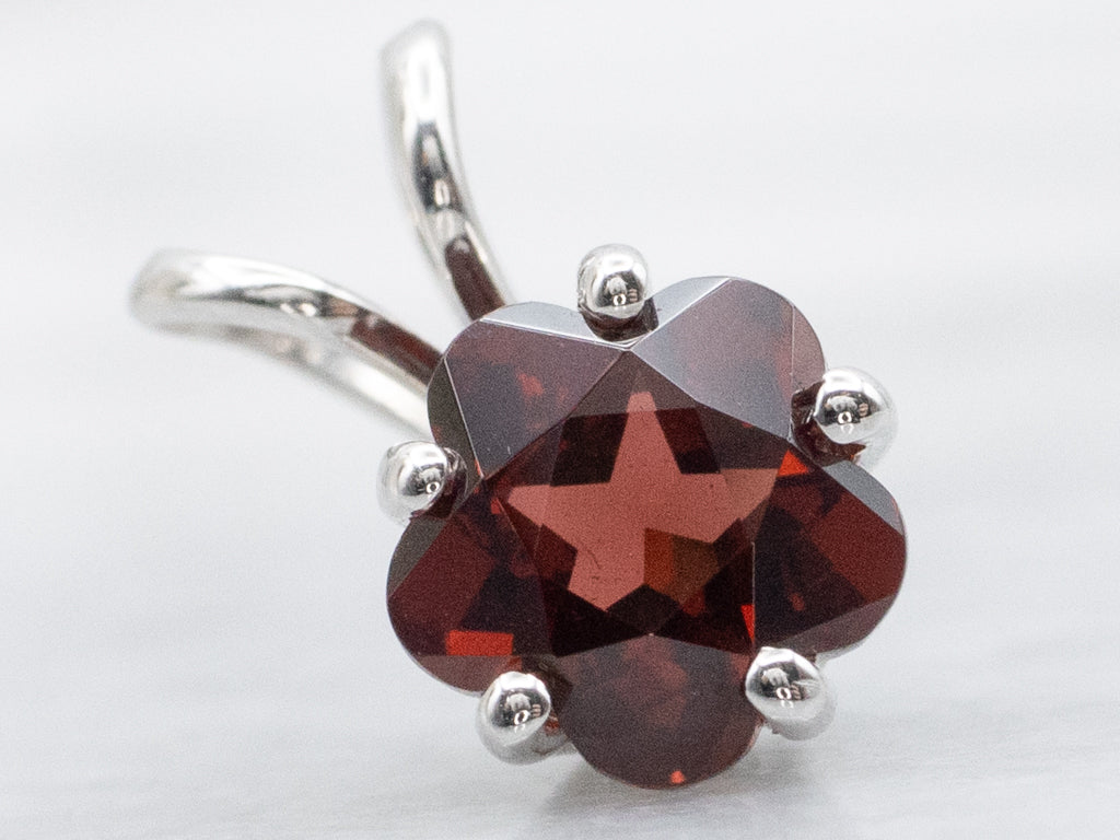 Flower-Cut Garnet White Gold Gemstone Pendant
