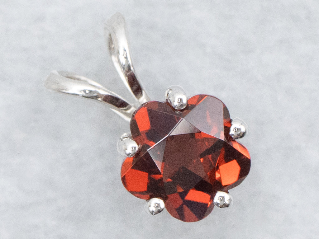 Flower-Cut Garnet White Gold Gemstone Pendant