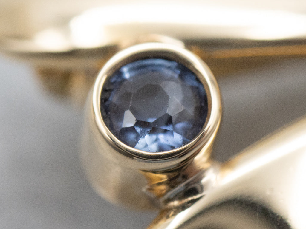 Retro Era Moonstone and Bezel-Set Sapphire Gold Brooch