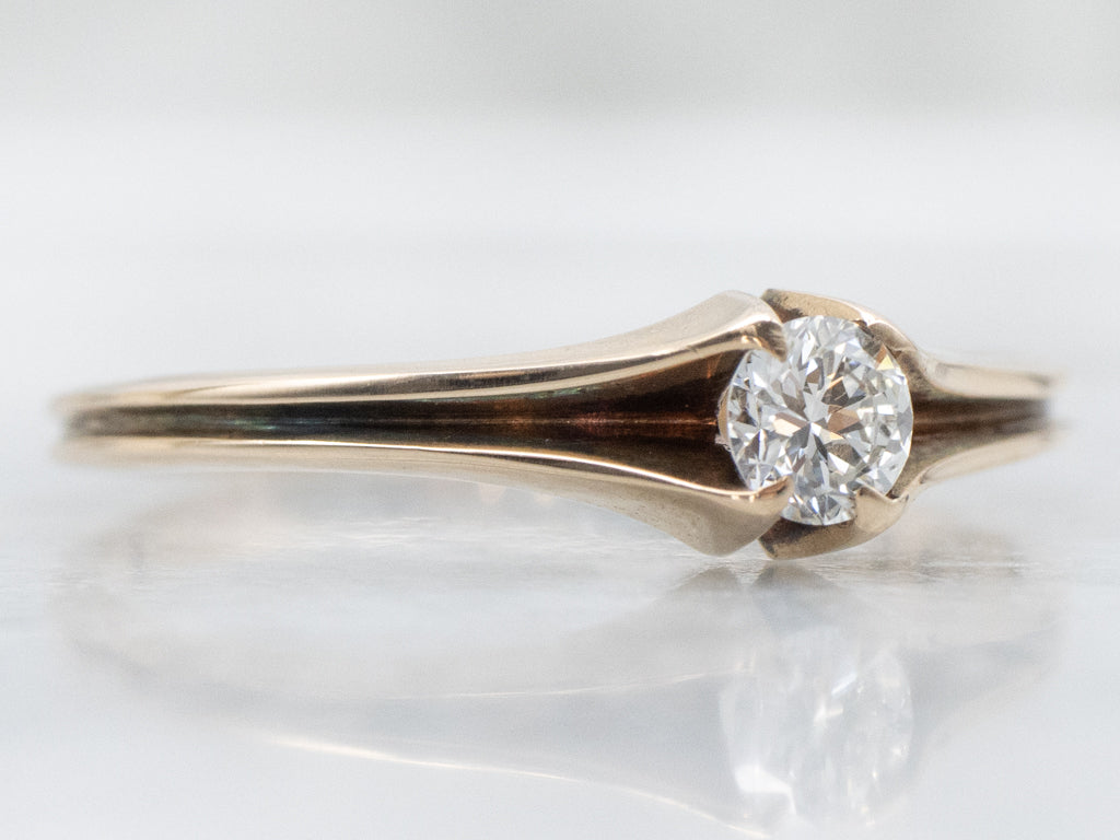 Brilliant Diamond Solitaire in Antique Gold Setting