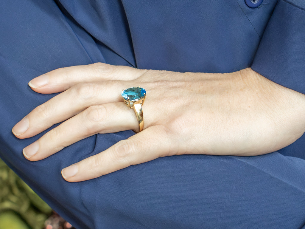 Oval-Cut Blue Topaz Yellow Gold Cocktail Ring