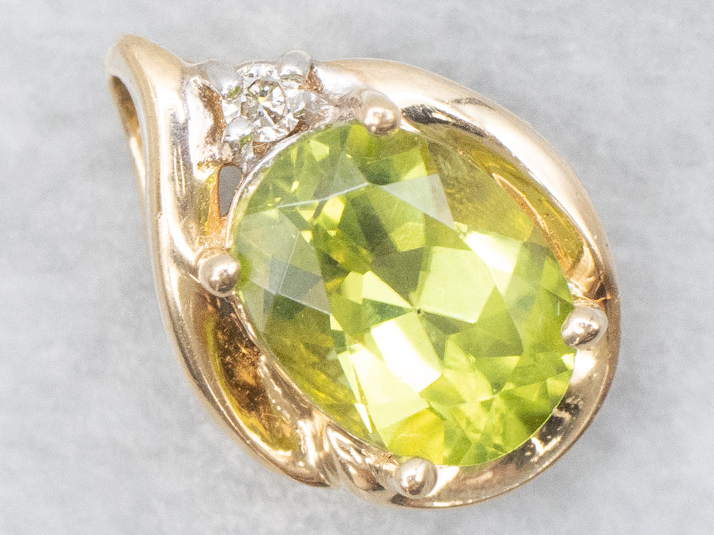 Modern Gold Peridot and Diamond Pendant