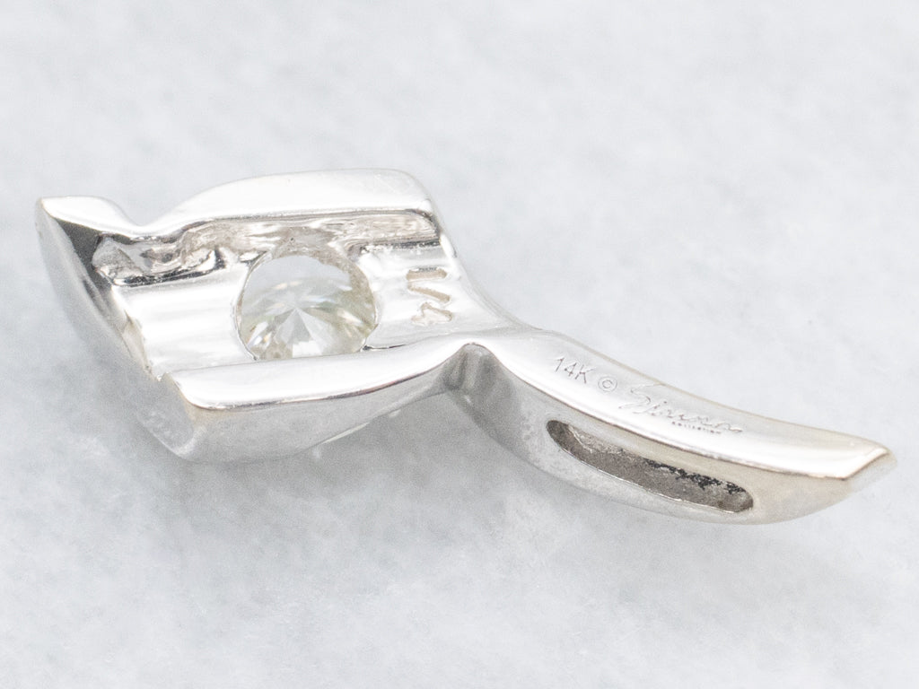 Modern White Gold Round Brilliant Diamond Pendant