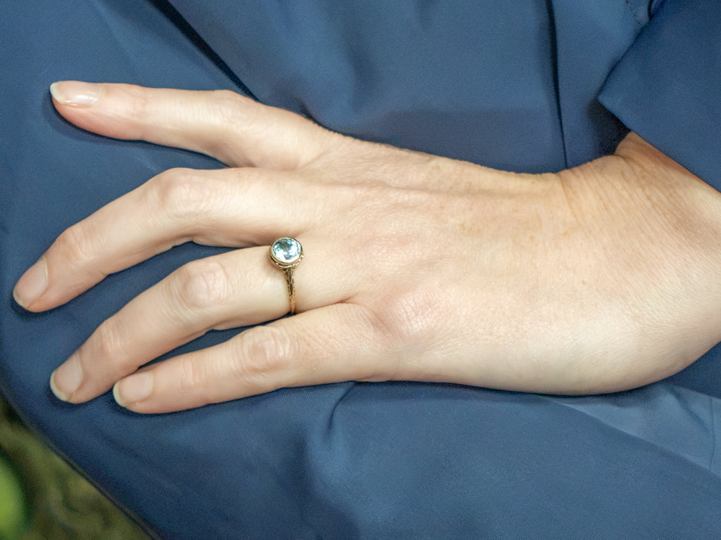 Antique Bezel-Set Aquamarine Gold Filigree Solitaire Ring