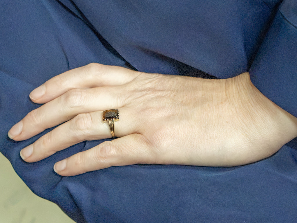Vintage Gold Tiger's Eye Cameo Ring with Grooved Shoulders