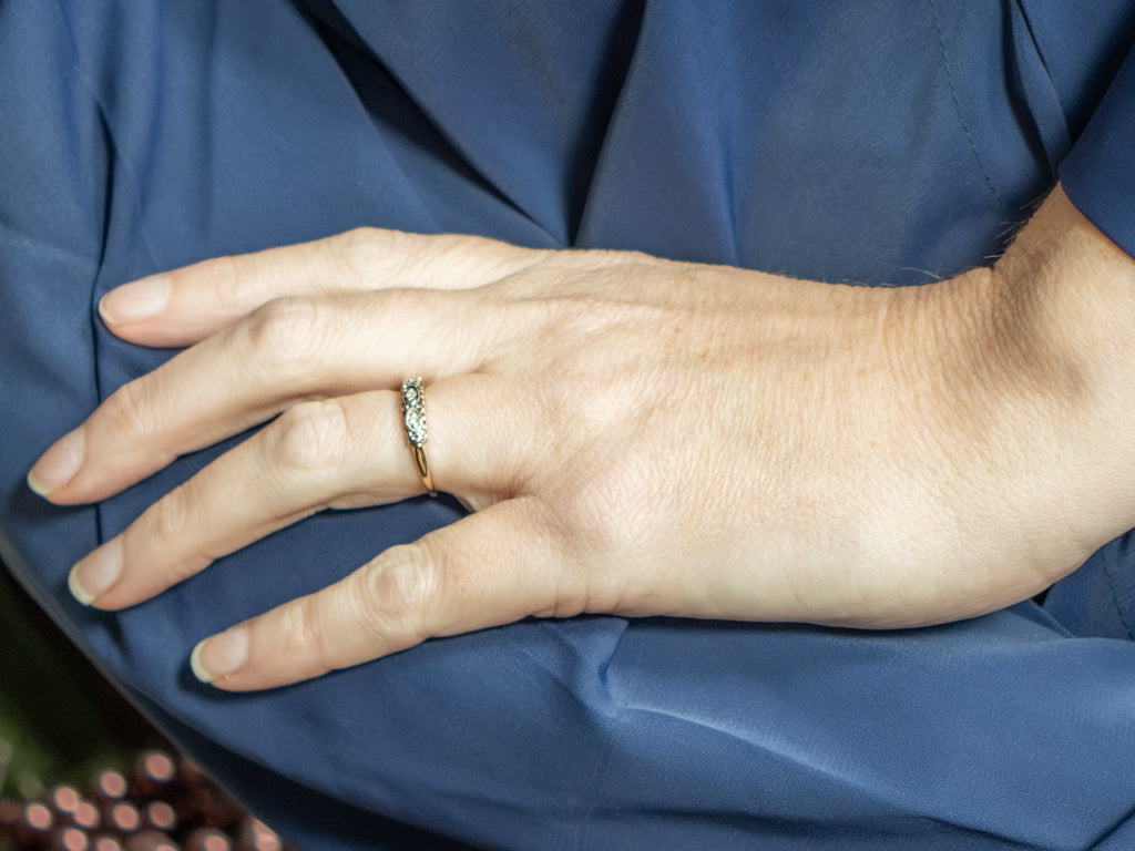 Retro Era Scalloped Two-Tone Gold Diamond Band