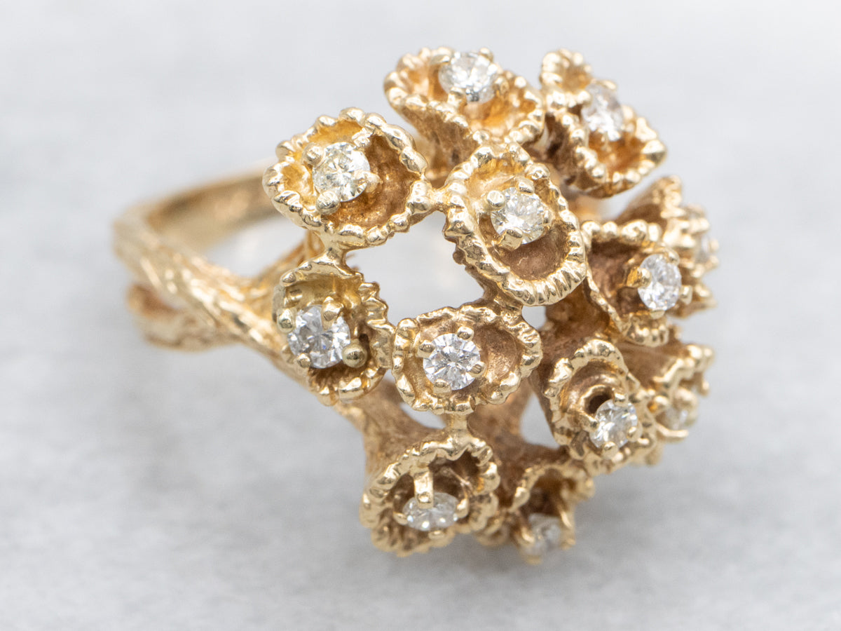 Anillo de cóctel con racimo de diamantes botánicos en oro amarillo de 14 quilates