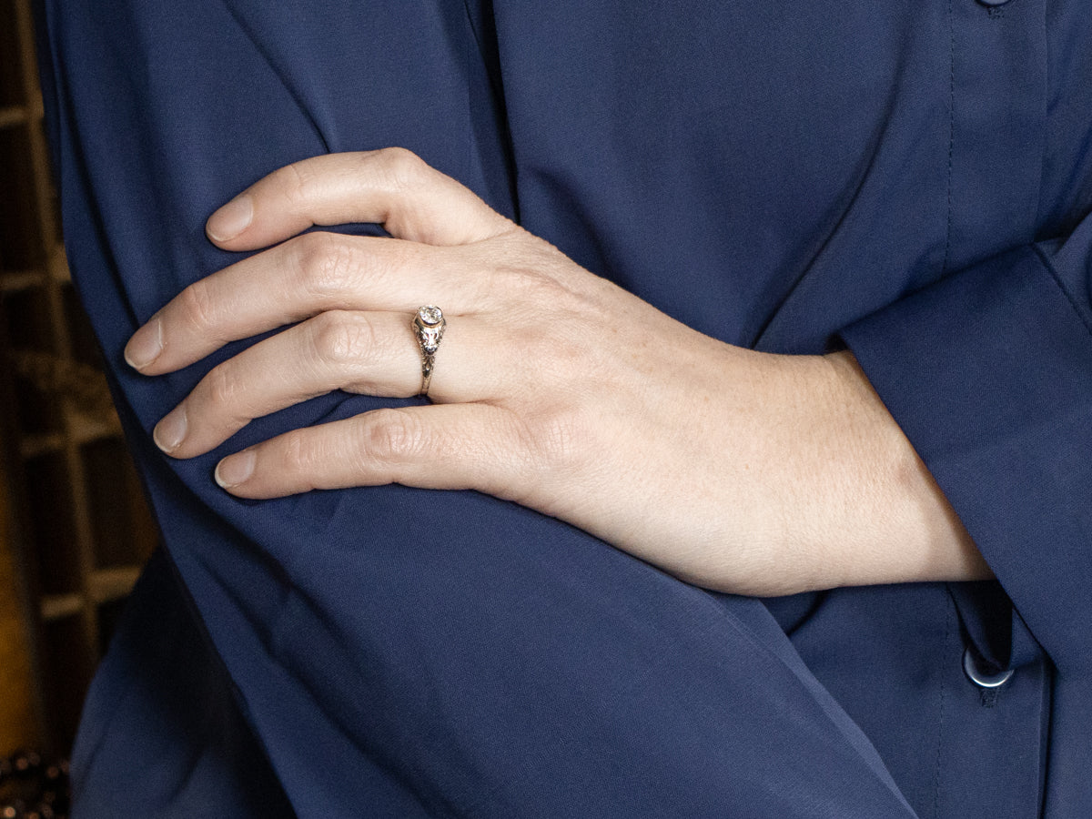 18K White Gold Antique Diamond Solitaire Engagement Ring