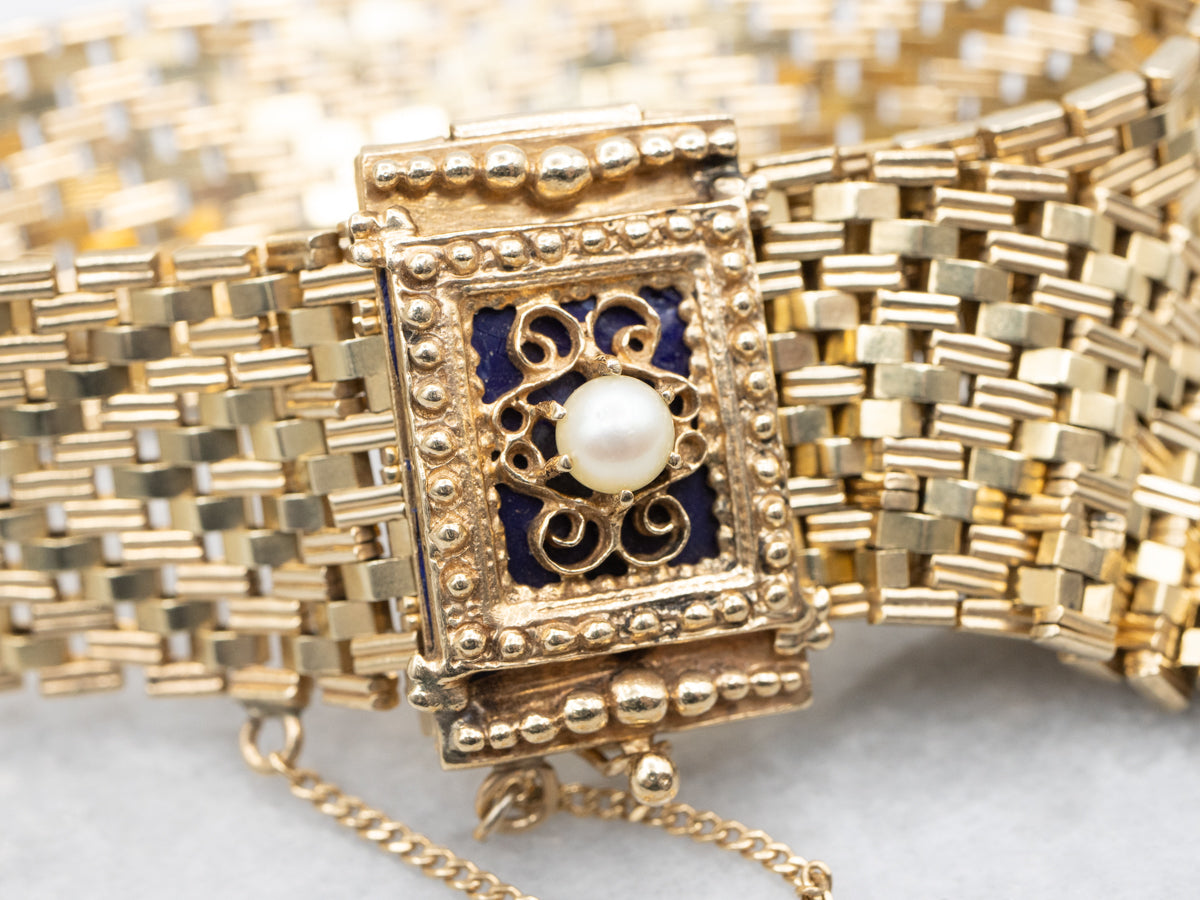 Pulsera deslizante de malla de esmalte azul y perlas victorianas de mediados de siglo de oro amarillo de 14 quilates