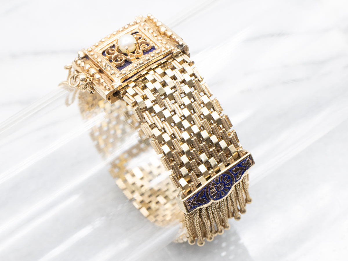 Pulsera deslizante de malla de esmalte azul y perlas victorianas de mediados de siglo de oro amarillo de 14 quilates