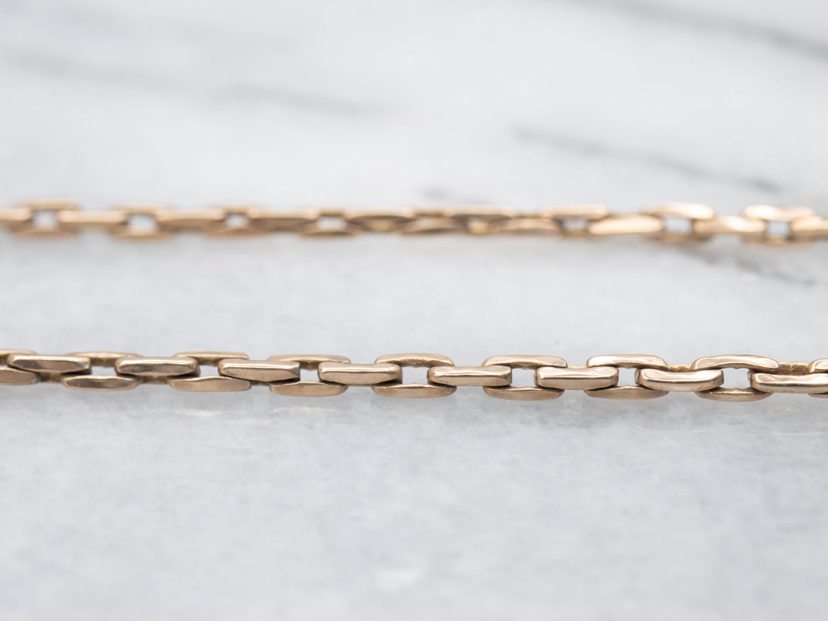 Cadena tipo cable de eslabones rectangulares de oro amarillo de 10 k con cierre de anillo de resorte