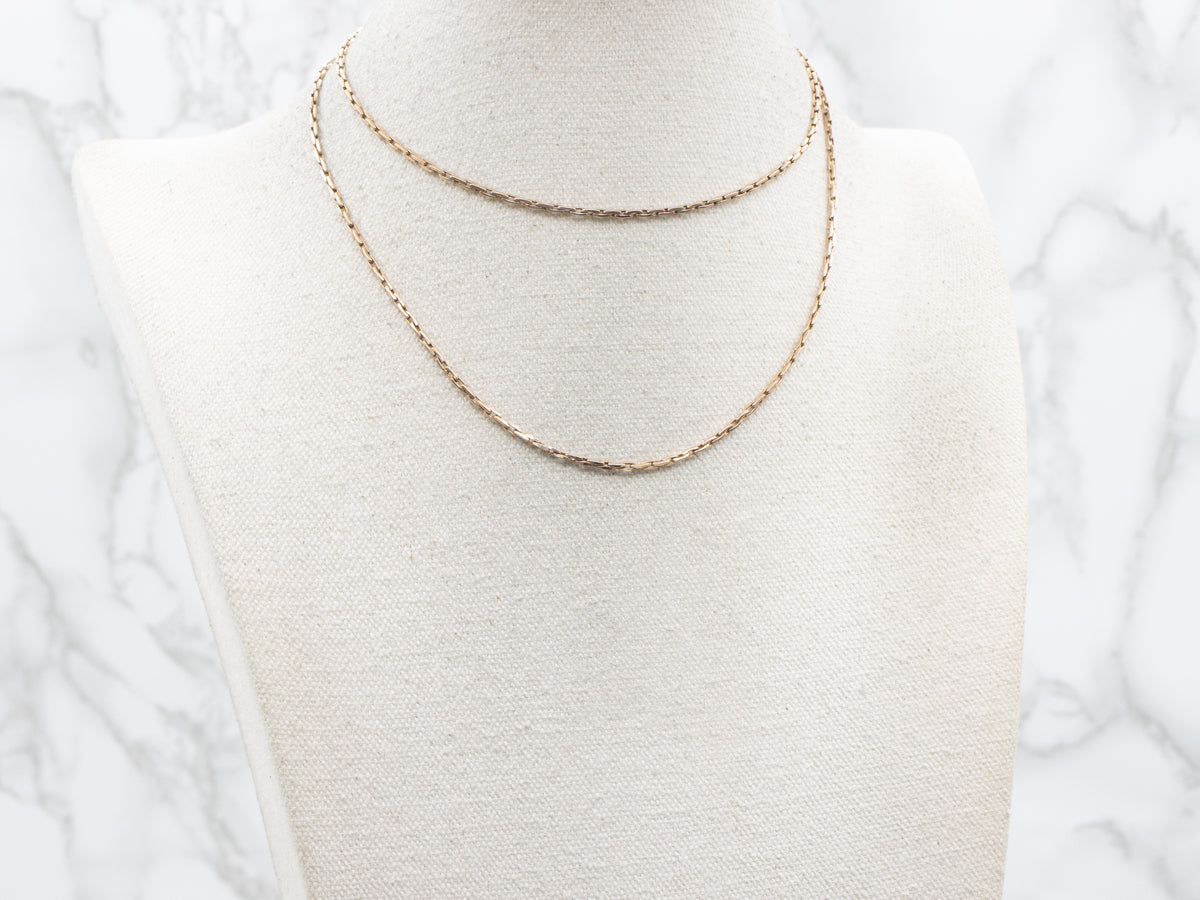 Cadena tipo cable de eslabones rectangulares de oro amarillo de 10 k con cierre de anillo de resorte