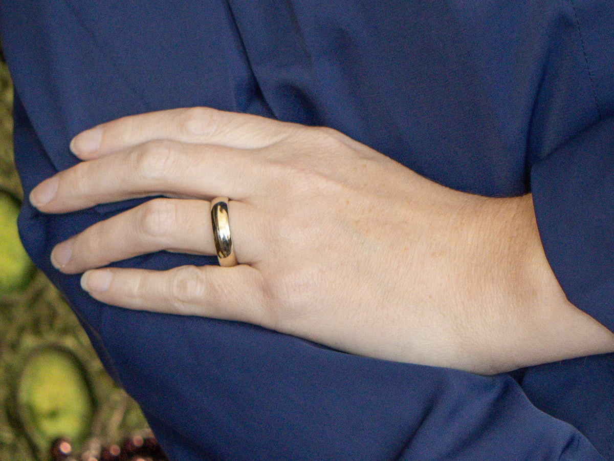 Men's Plain White Gold Comfort Fit Wedding Band