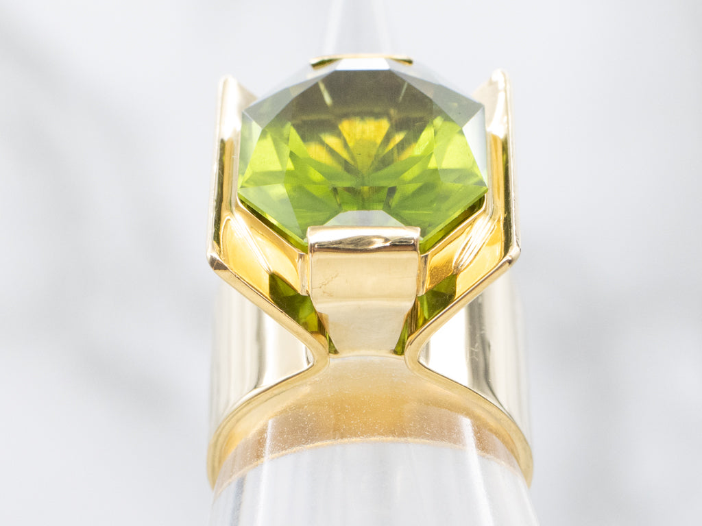 Contemporary Peridot Cocktail Ring in 18K Yellow Gold