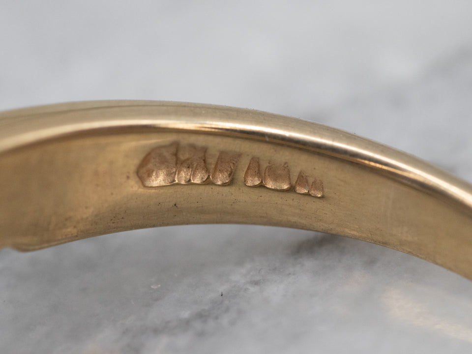 Important Ceylon Sapphire and Diamond Cocktail or Engagement Piece