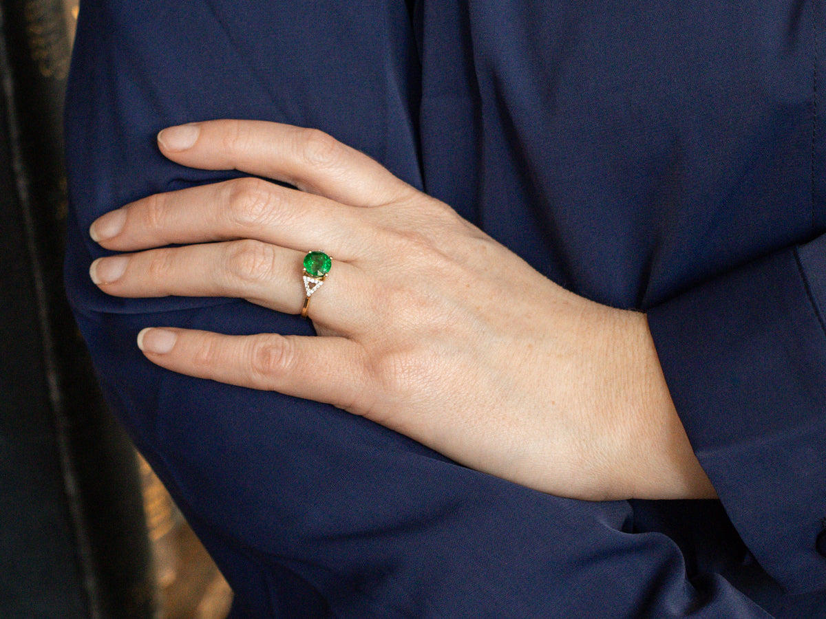 Modern Gold Emerald and Diamond Triangle Shoulder Ring