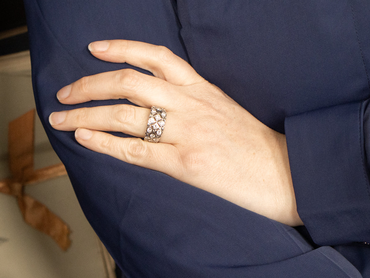 Cross-Hatched Diamond Statement Band