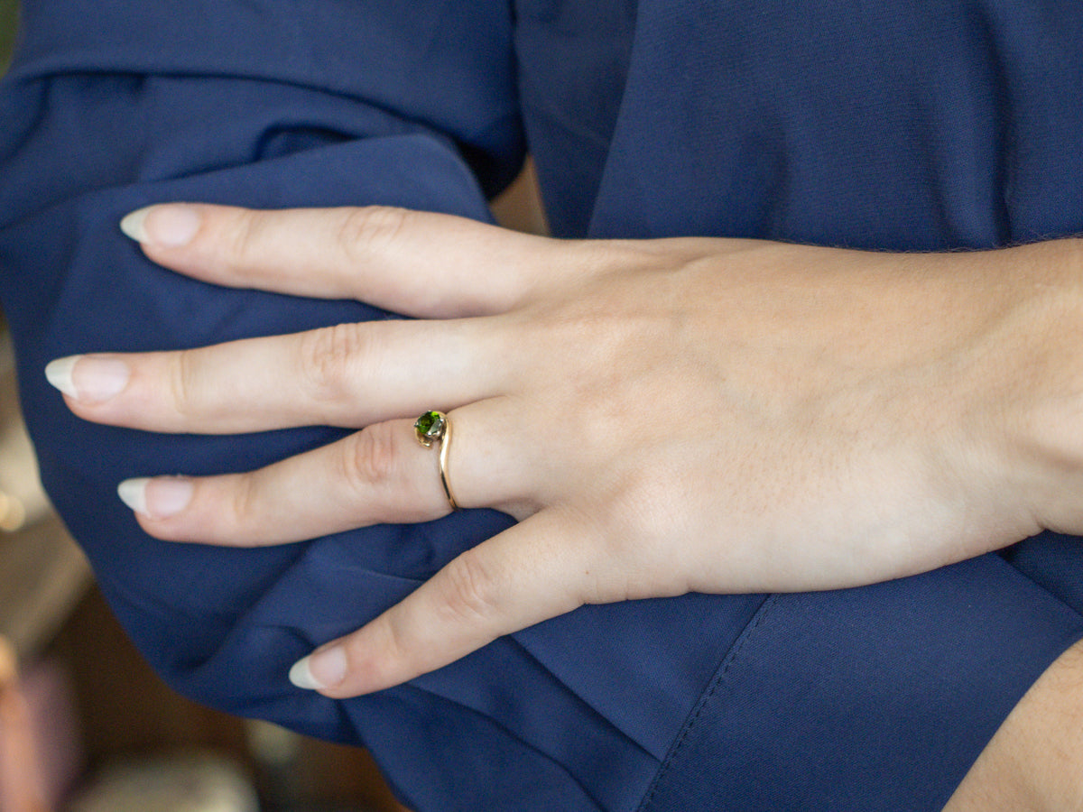 Vintage Gold Diopside Gemstone Solitaire Ring