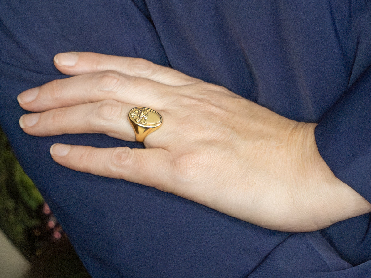 Vintage 18-Karat Gold Shield and Crest Signet Ring