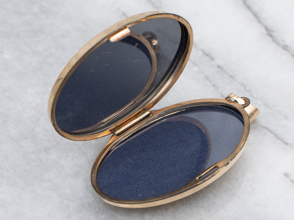1940s Engraved English Gold Swirl Design Oval Locket