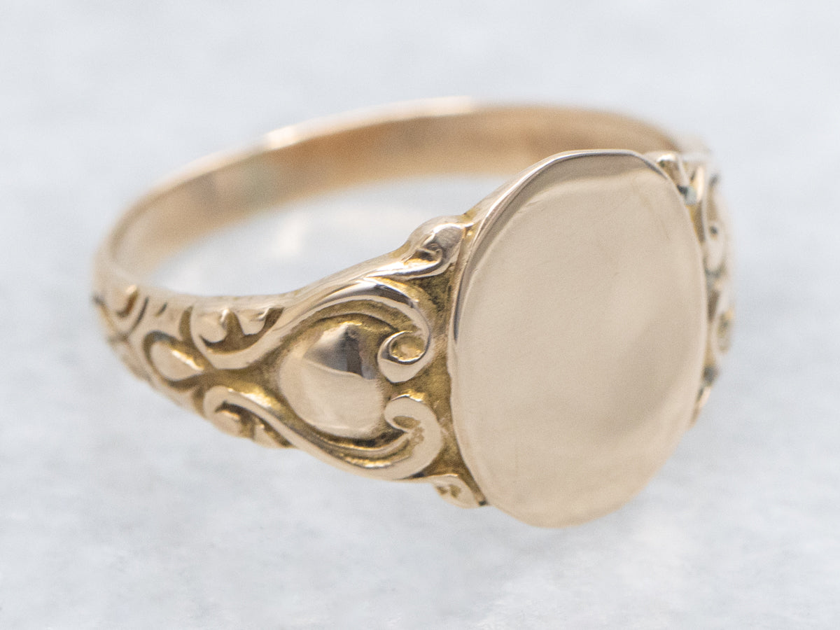 Ornate Antique Gold Signet Ring