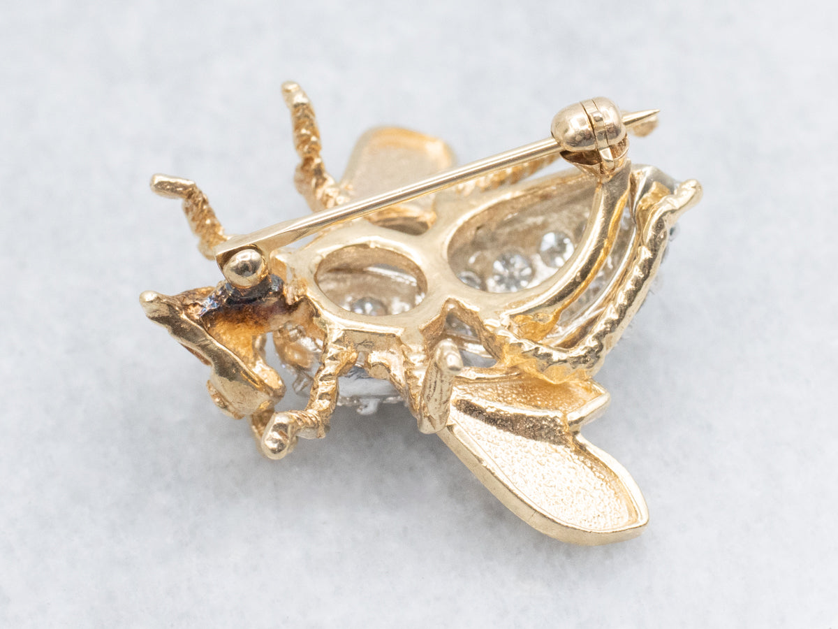 Sparkling Diamond-Encrusted Bumblebee Pin