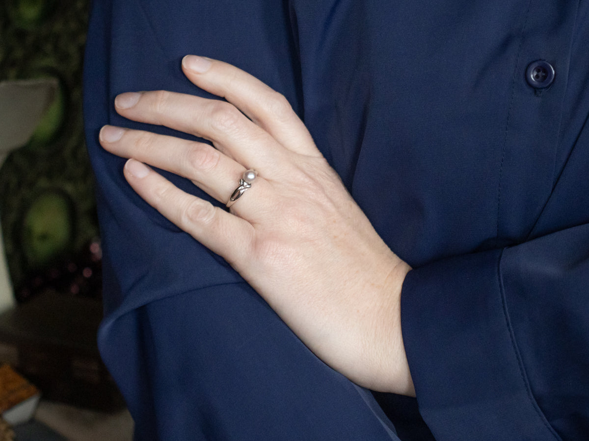 Pearl and Diamond Twisting White Gold Ring