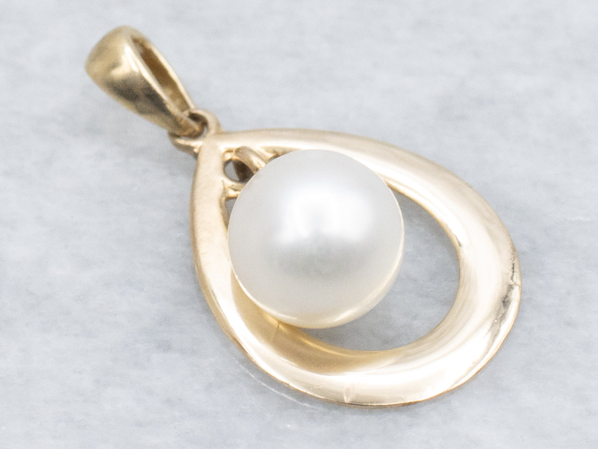 Swinging Pearl Yellow Gold Teardrop Pendant