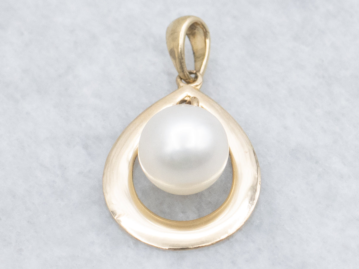 Swinging Pearl Yellow Gold Teardrop Pendant
