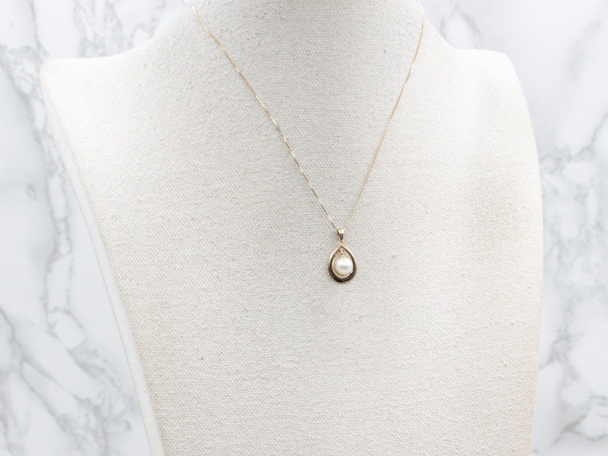 Swinging Pearl Yellow Gold Teardrop Pendant